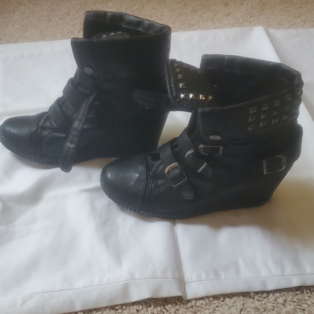 bootie - Picture 2 of 2